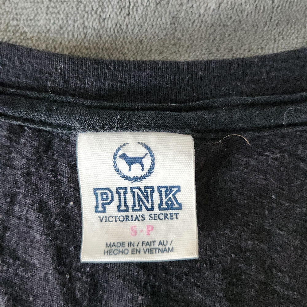 Pink v neck - Picture 2 of 2